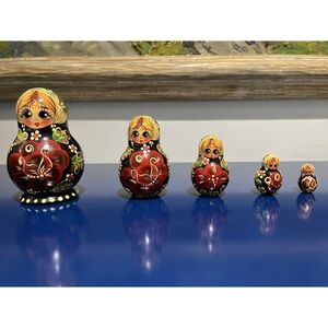 Russian Matryoshka Nesting Dolls Set Wood Painted 5 Pcs Floral Vintage Signed